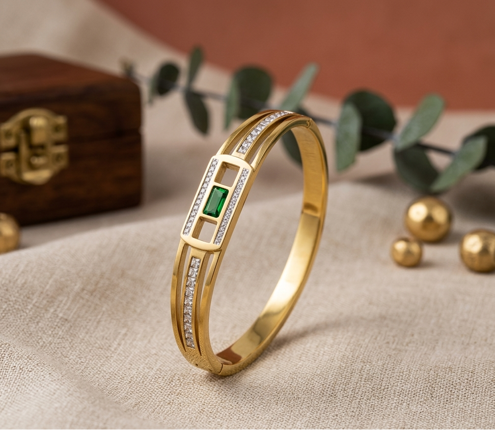 Emerald Glow Anti-Tarnish Bracelet