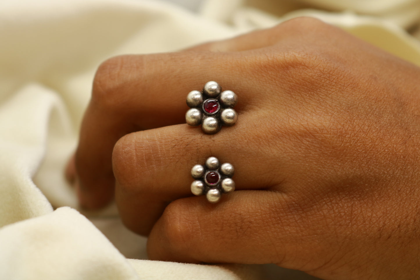 Silver Kudi Finger Ring