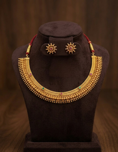 Kolhapuri Thushi Heritage Necklace Set – Jija Jewellery – Traditional Wedding Choker Set – Lifestyle View