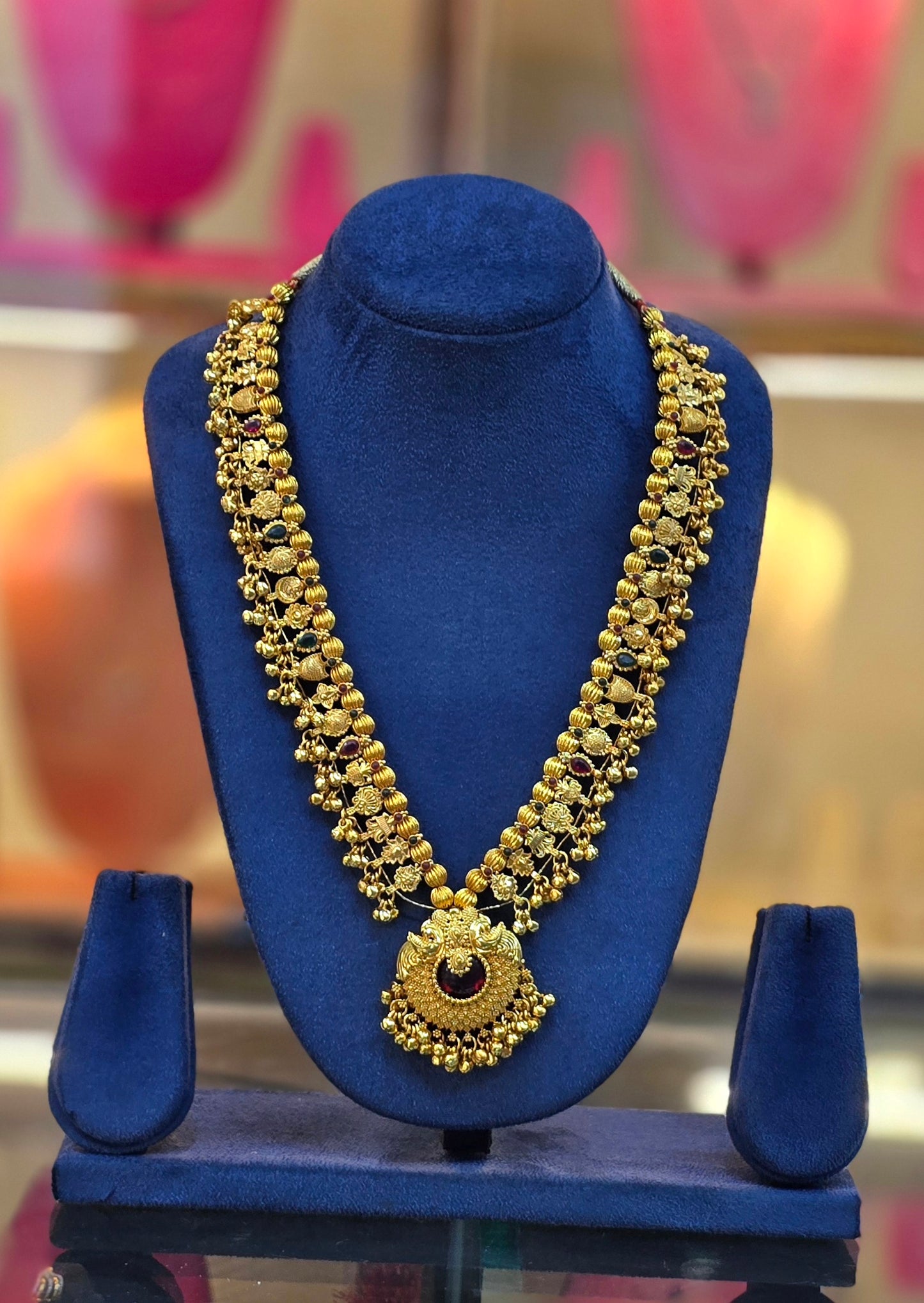 Kolhapuri Saaj