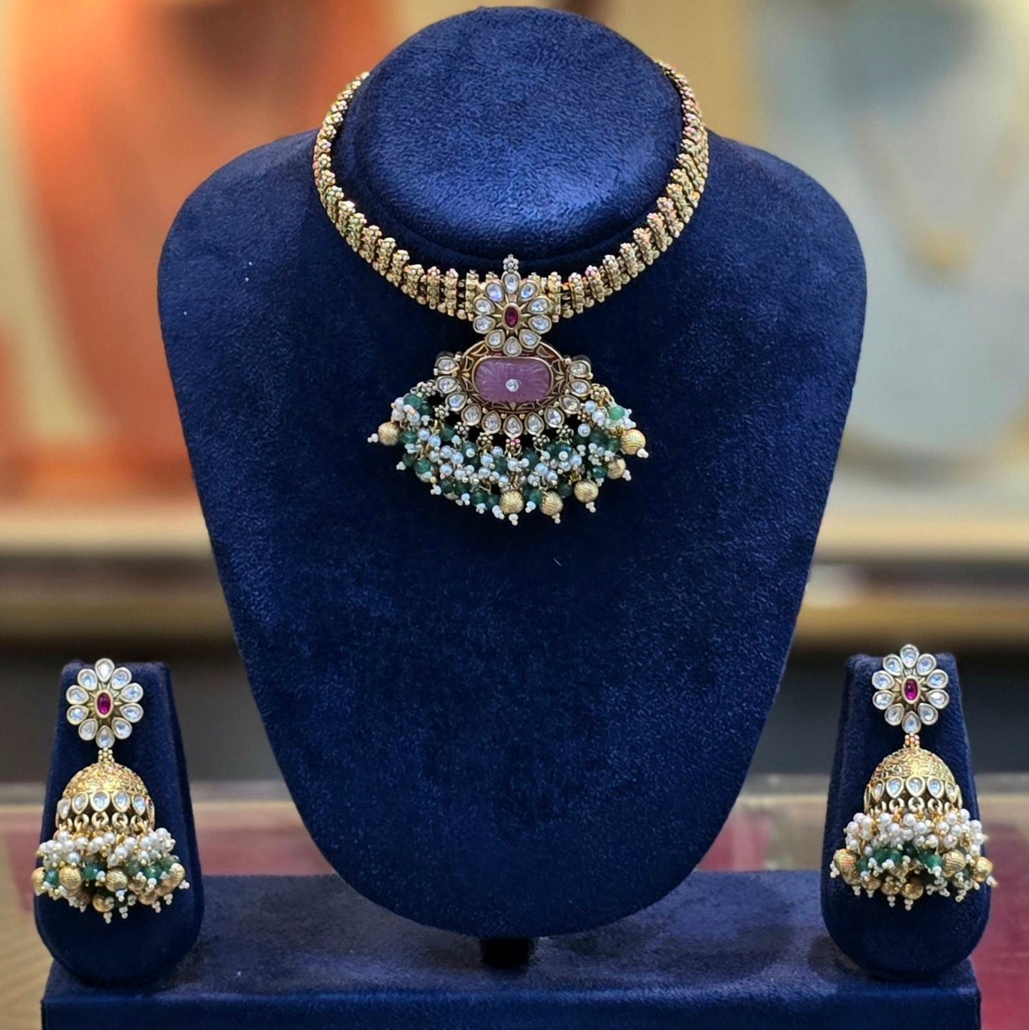 PadmaRatna Choker