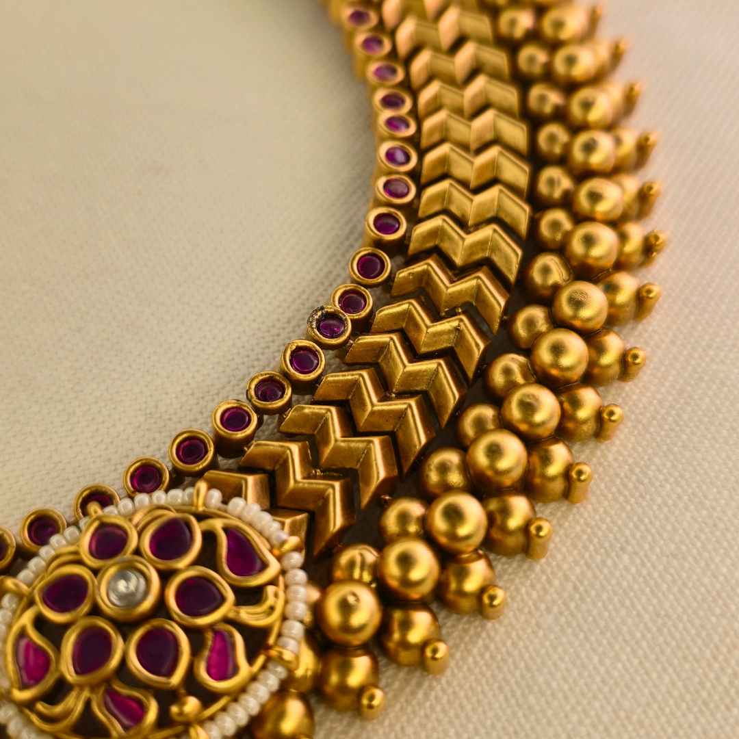 Vazartik Thushi antique gold choker fastened with traditional maroon braided dori – adjustable Maharashtrian necklace