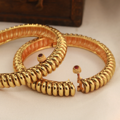 Jija Jewellery Shindeshahi Tode – 2-Piece Gold Plated Bangle Set for Paithani and Nauvari Saree
