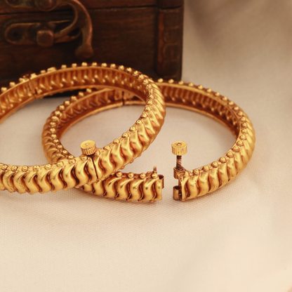 Shindeshai Tode Gold Bangle Set of 2 - Skin Friendly Anti Tarnish Indian Traditional Jewellery