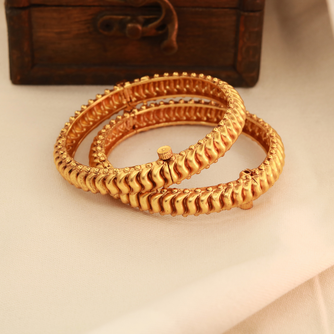 Peshwai Style Antique Gold Bangle Pair - Openable Screw Lock Shindeshai Tode
