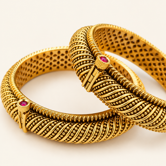 Bridal Suvarna Tode – Handcrafted Gold Finish Wedding Bangles for Nauvari Saree