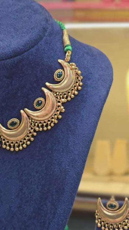 Chandrakor Necklace – Maharashtrian Gold Plated Crescent Necklace | Traditional Bridal Jewelry