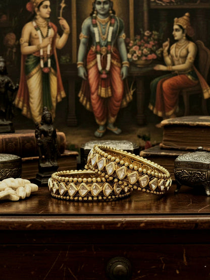 Royal Kundan Moissanite Bangles in antique gold polish with screw fitting – Jija Jewellery