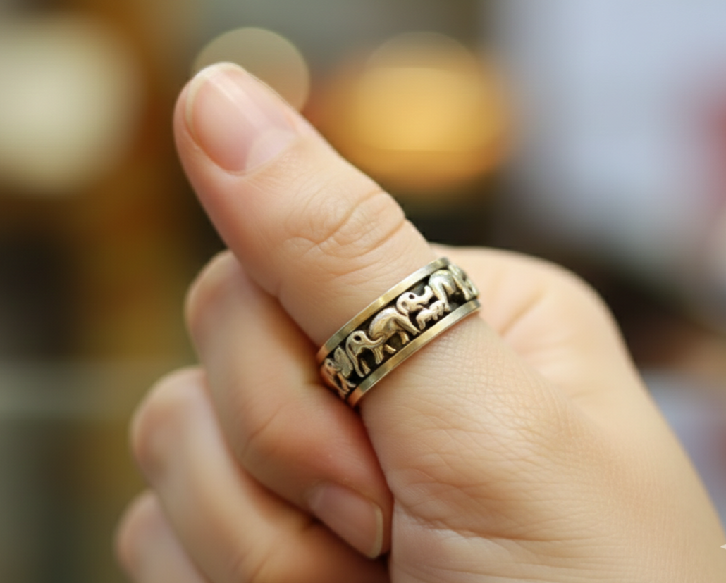 Elegant Elephant Revolving Thumb Ring – 92.5 Pure Silver