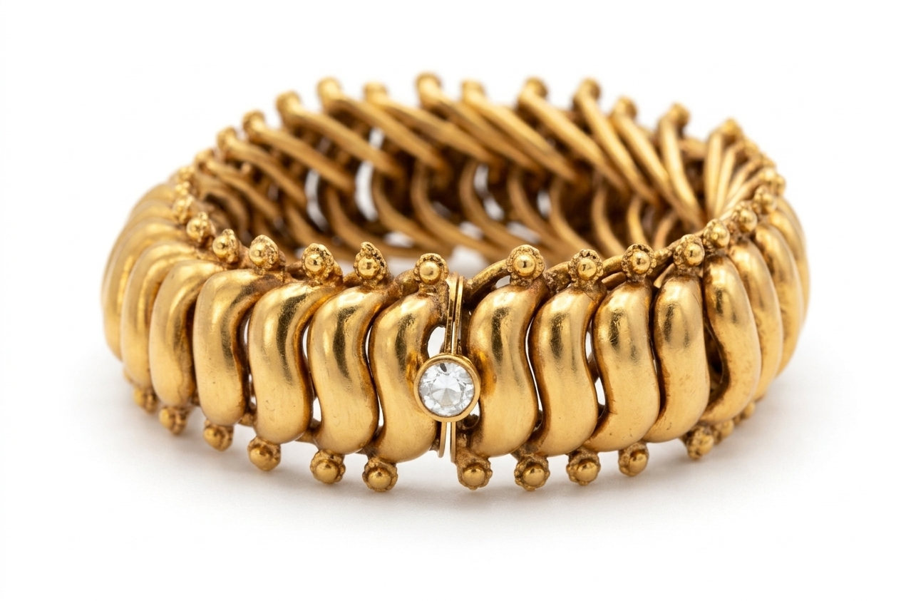 Close-up of flexible coil design and screw fitting on Shindeshahi bracelet