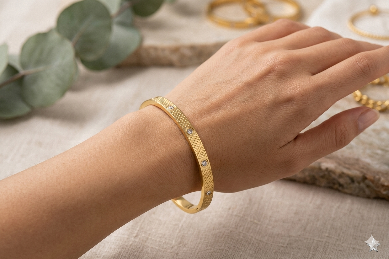 Solitaire Glow Anti-Tarnish Bracelet