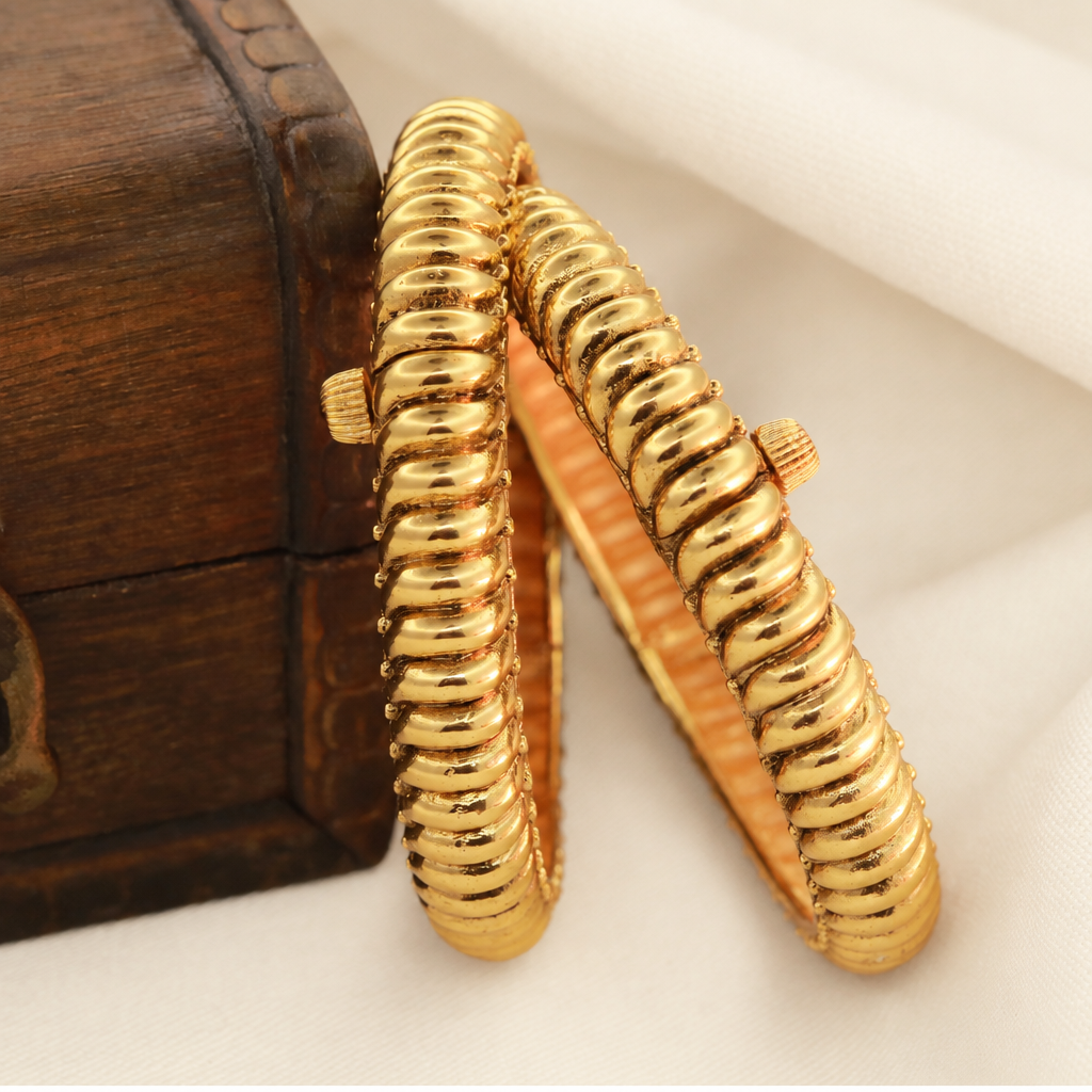 Royal rajwadi bangles – Shindeshahi tode gold plated Maharashtrian bridal bangle set by Jija Jewellery
