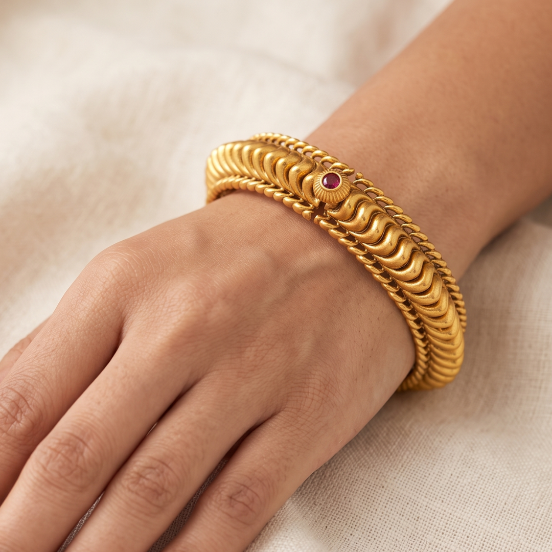 Gold plated Shindeshahi tode – openable screw fitting bangles